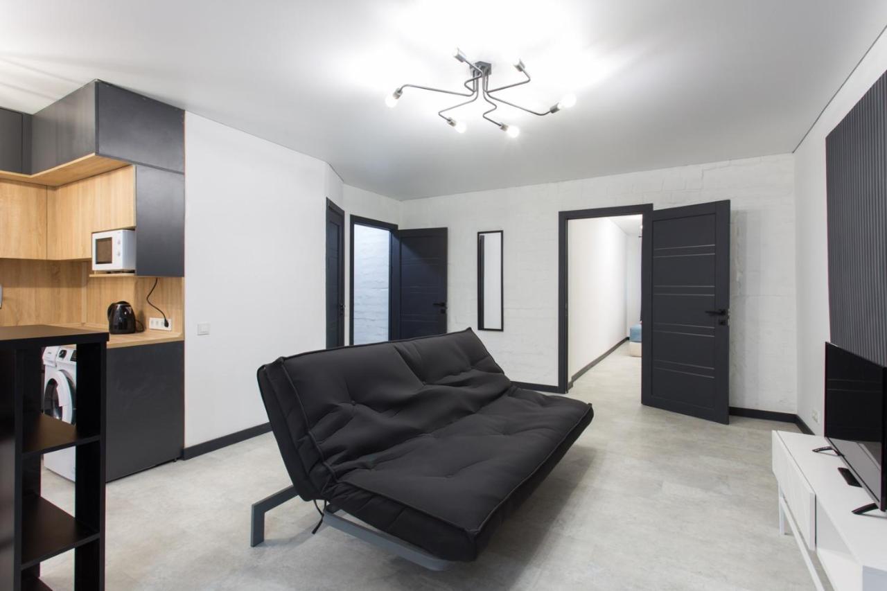 On 23 Serpnya Apartment