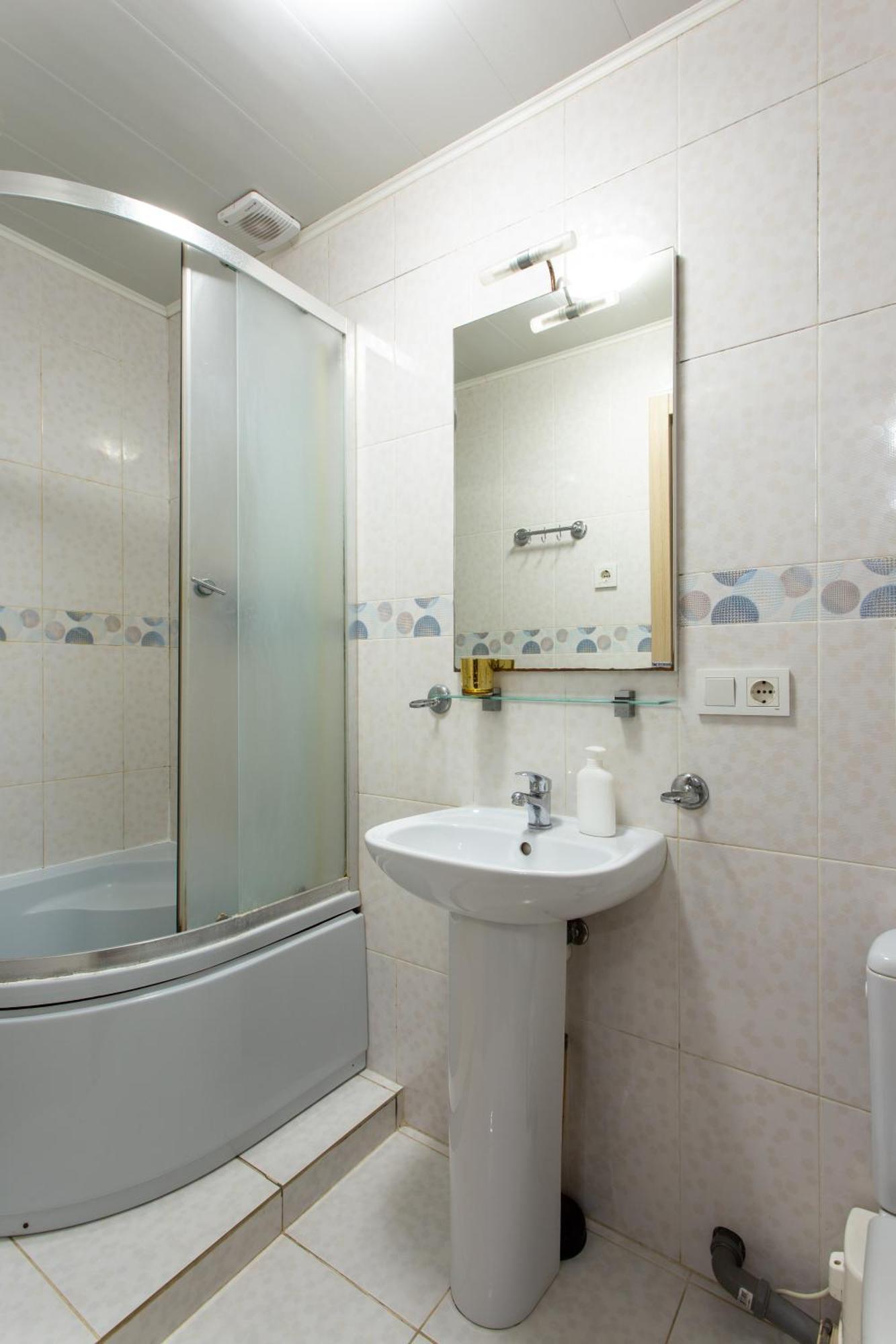 On 23 Serpnya Apartment Kharkiv
